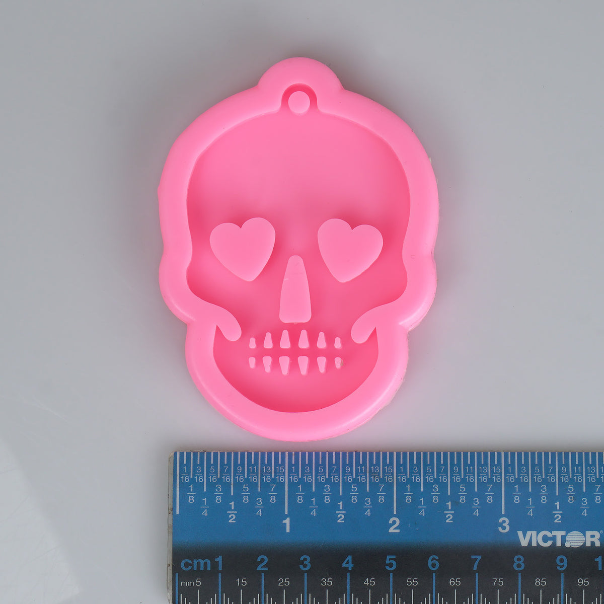 1 Piece Silicone Skull Mold With Keychain Hole DIY Resin Keychain For –  Rosebeading Official