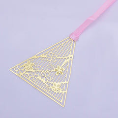 About 45*45mm Personalized Brass Bookmark Gift for Romance Readers Triangle cherry blossoms shape Bookmarks 4pcs