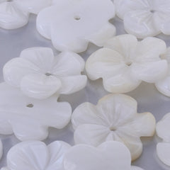 High Quality 15mm White Mother of Pearl Shell Flowers beads Natural Shell charm  central hole 1mm diy earring Hair accessories 10pcs