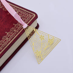 About 45*45mm Personalized Brass Bookmark Gift for Romance Readers Triangle cherry blossoms shape Bookmarks 4pcs